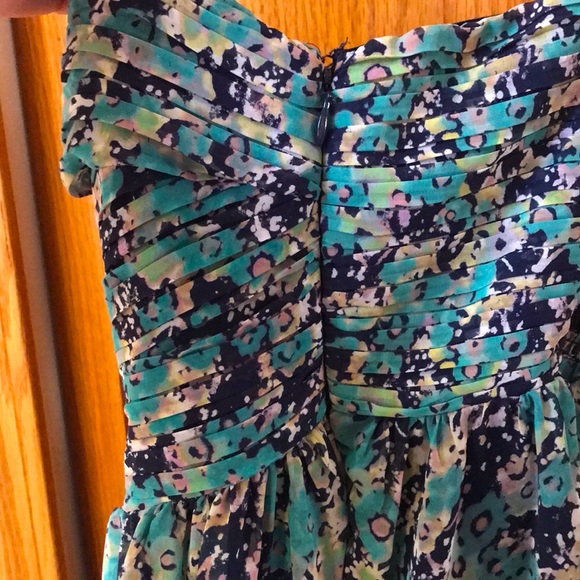 Lauren Conrad size 2 sundress. Puckered in front, smocked in back. Side zip. - Picture 6 of 6